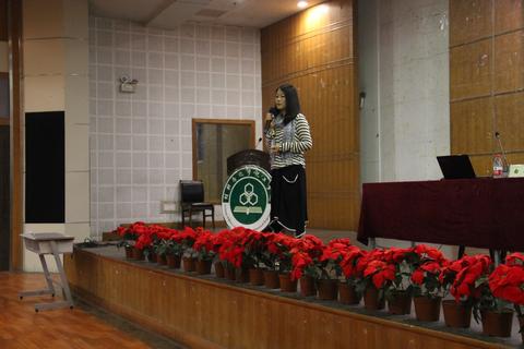 白老师演讲中